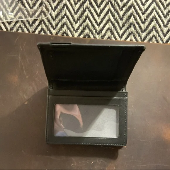 TUMI Alpha Bravo Gusseted Card Case Wallet. - Picture 4 of 4